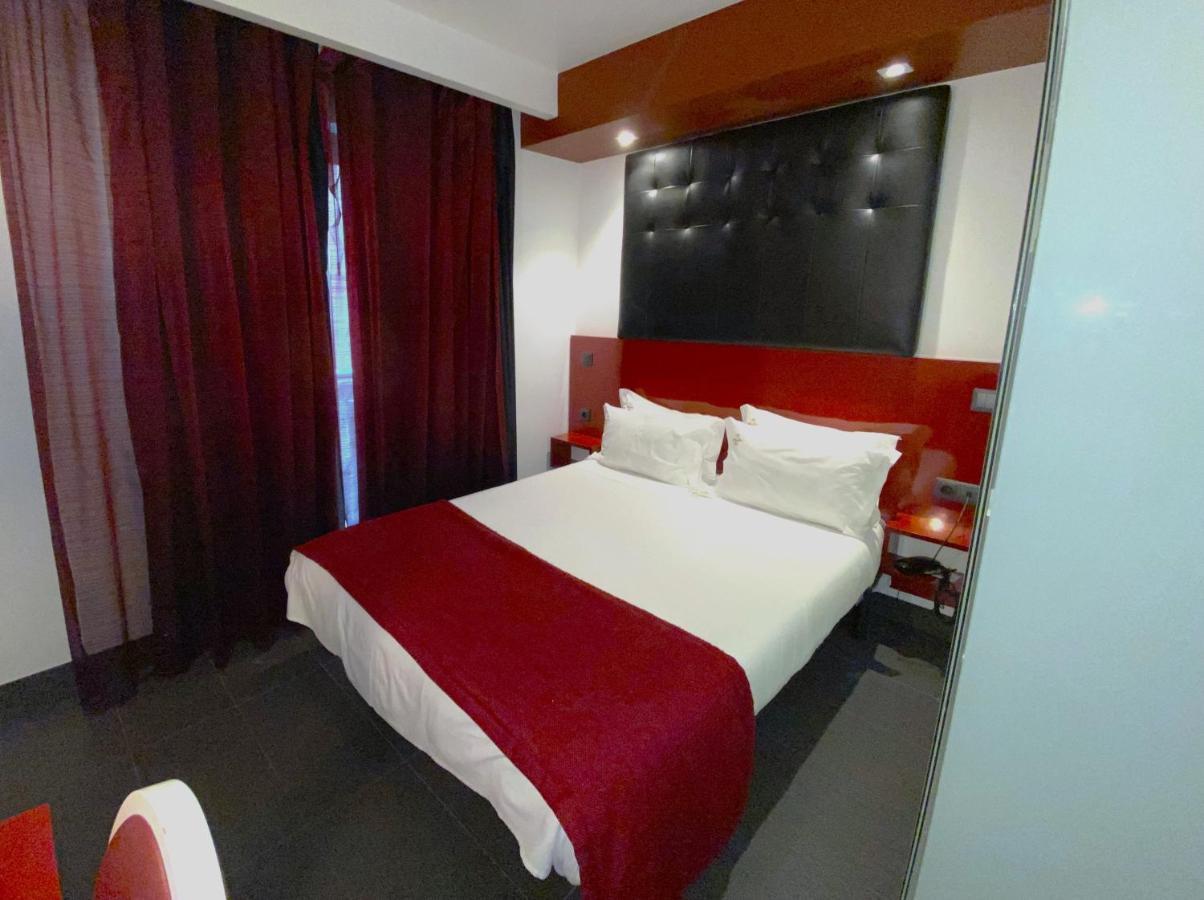 Double Room,1389906266:JPEG