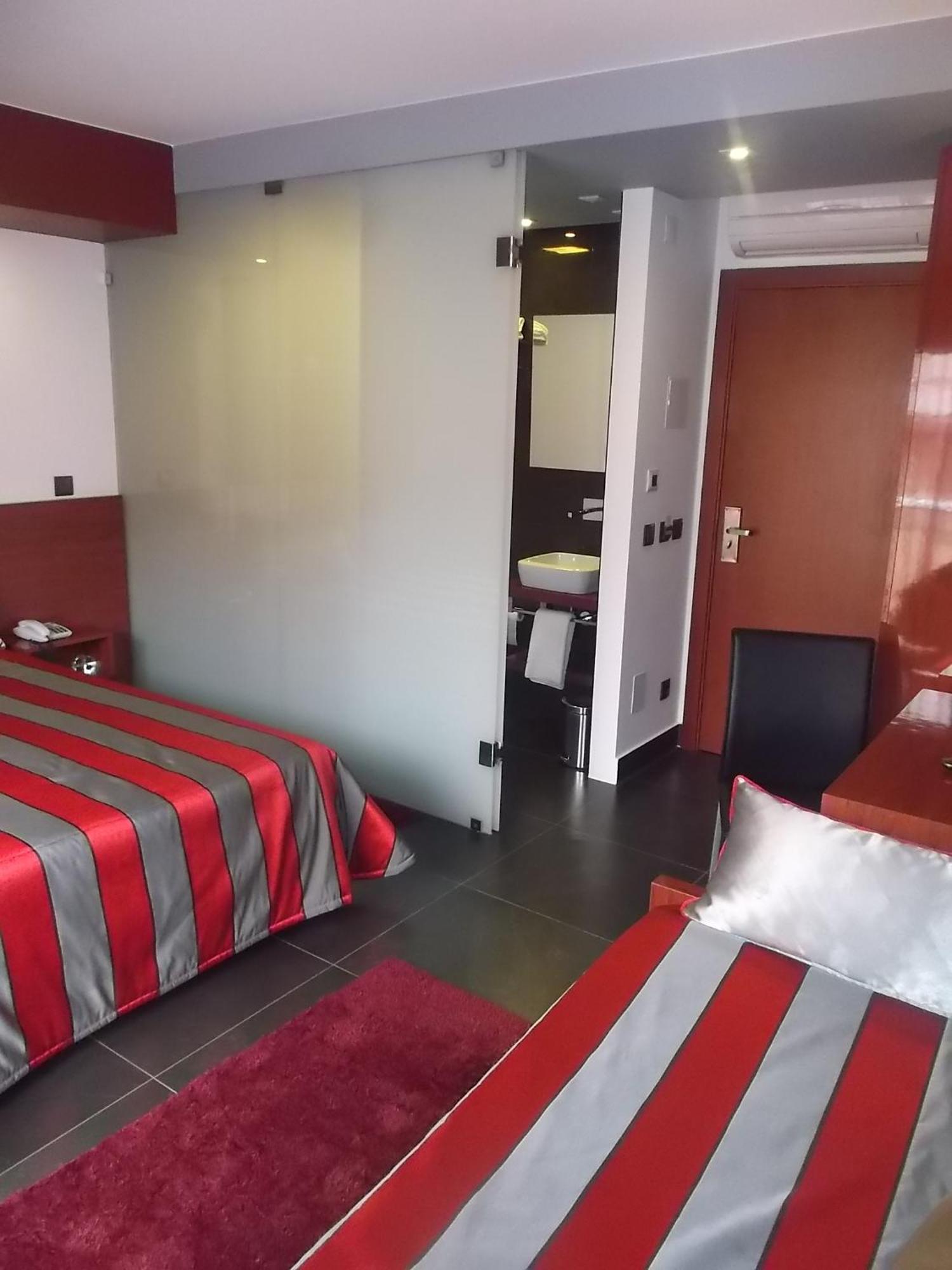 Triple Room,1394198306:JPEG