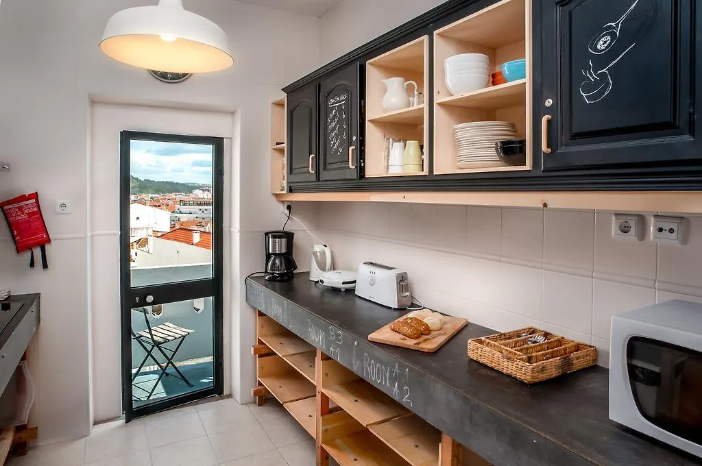Nazare Hostel - Rooms & Dorms-1